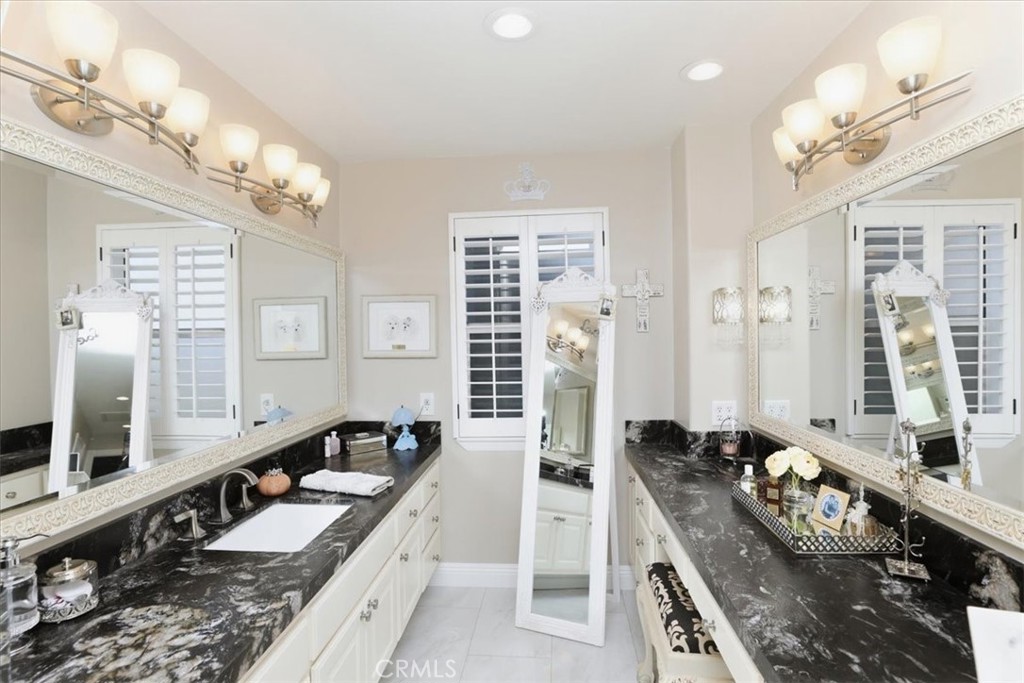 1210 Versailles Circle Riverside, CA 92506 - Photo 40 of 75