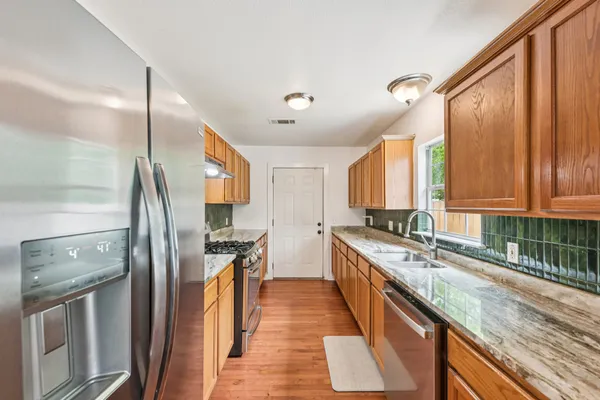 $2,950 | 903 Chote Avenue, Austin, TX 78702