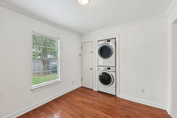 $2,950 | 903 Chote Avenue, Austin, TX 78702