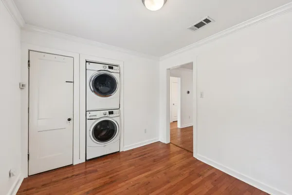 $2,950 | 903 Chote Avenue, Austin, TX 78702