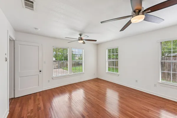 $2,950 | 903 Chote Avenue, Austin, TX 78702