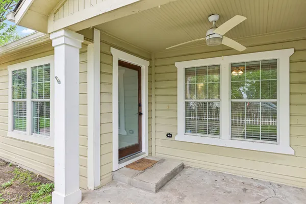 $2,950 | 903 Chote Avenue, Austin, TX 78702