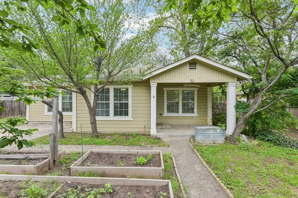 $2,950 | 903 Chote Avenue, Austin, TX 78702
