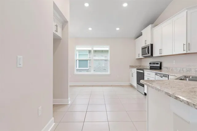 $348,400 | 79 Radcliffe Drive, Palm Coast, FL 32164