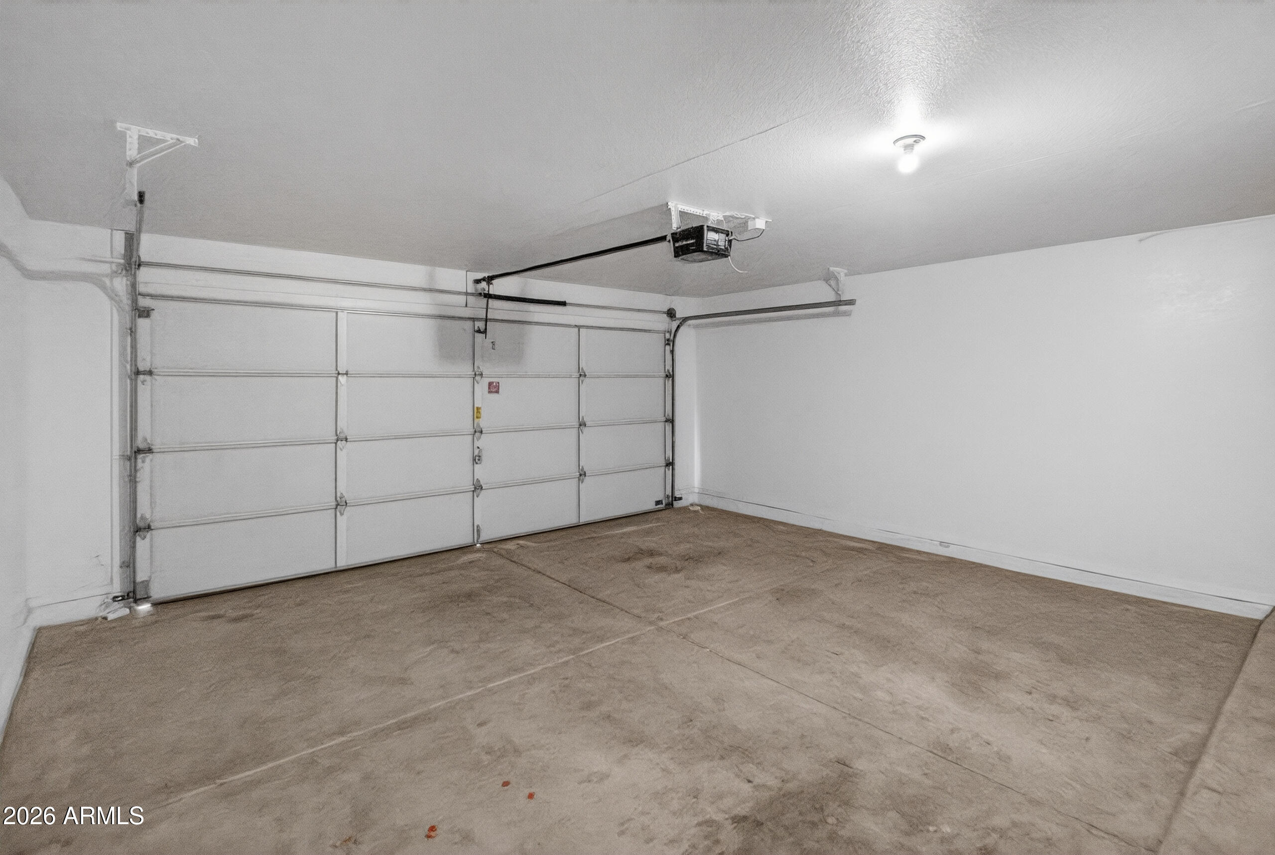 8916 West Davis Road Peoria, AZ 85382 - Photo 24 of 34 Garage
