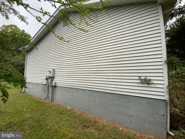 $320,000 | 236 Cedar Avenue, Colonial Beach, VA 22443