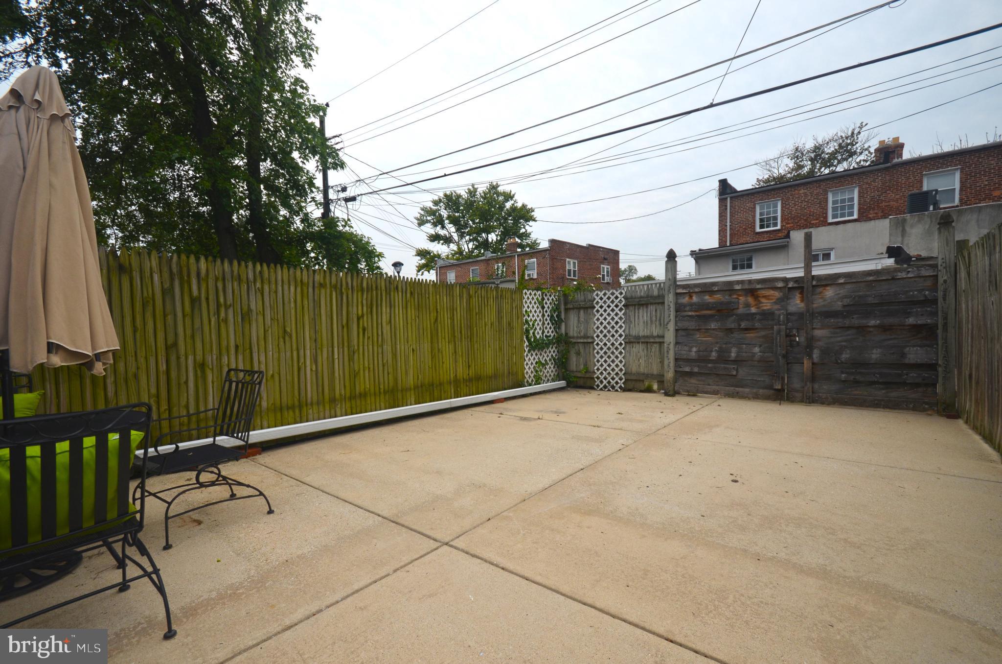 8508 Willow Oak Road Baltimore, MD 21234 - Photo 28 of 29 Room to entertain and park - at the same time!