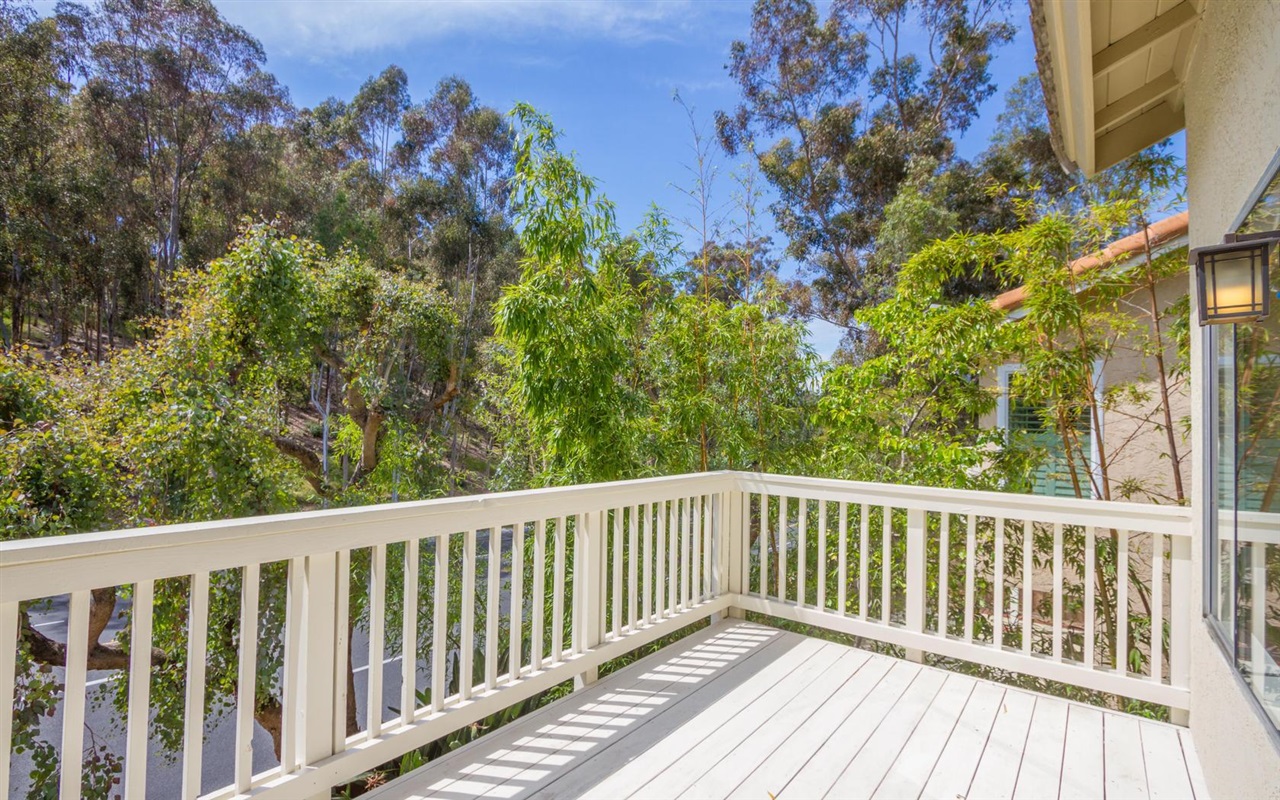 2747 Woodwind Road Carlsbad, CA 92008 - Photo 14 of 25 Gallery Image 14