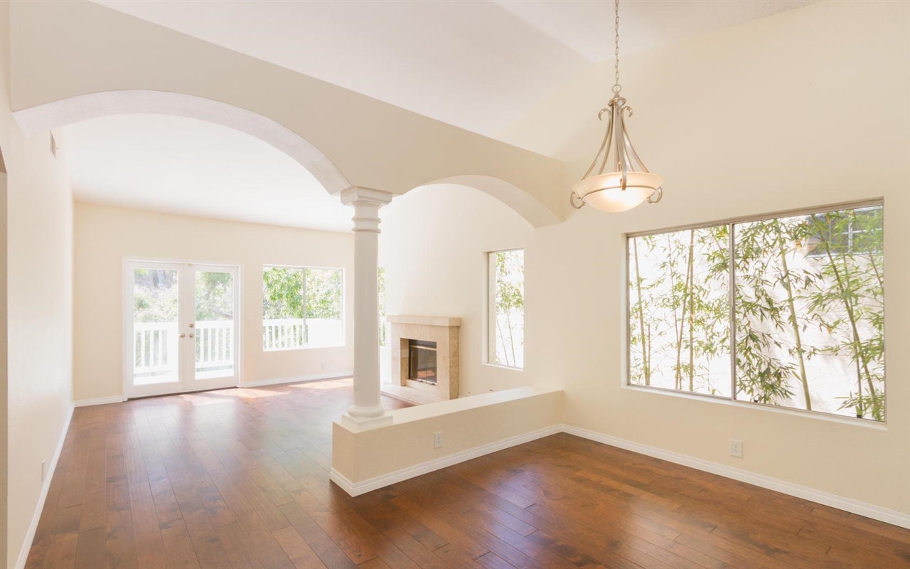 2747 Woodwind Road Carlsbad, CA 92008 - Photo 5 of 25 Gallery Image 5