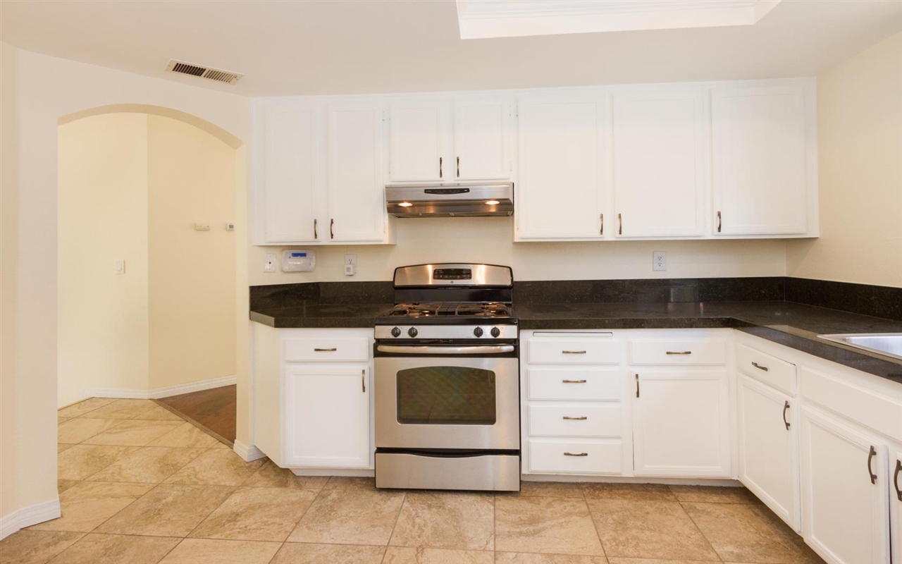 2747 Woodwind Road Carlsbad, CA 92008 - Photo 9 of 25 Gallery Image 9