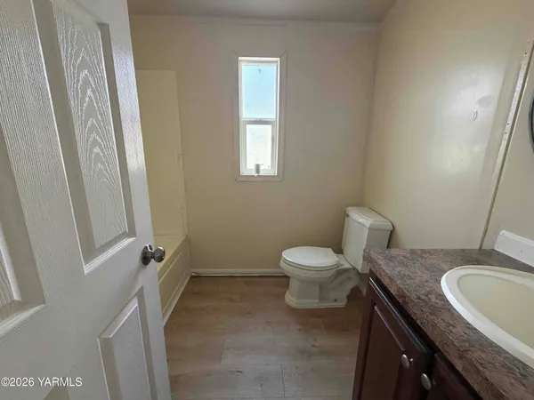 $160,000 | 481 1st Street, White Swan, WA 98952