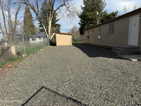 $160,000 | 481 1st Street, White Swan, WA 98952
