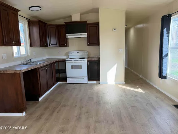 $160,000 | 481 1st Street, White Swan, WA 98952