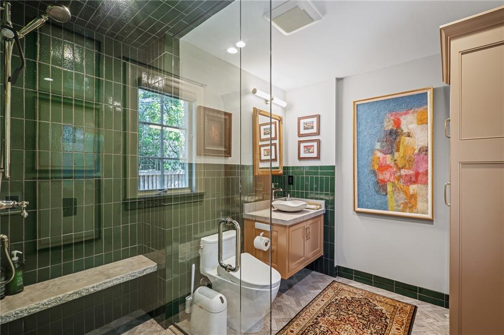 6436 Overbrook Road Mission Hills, KS 66208 - Photo 12 of 18 Gallery Image 12