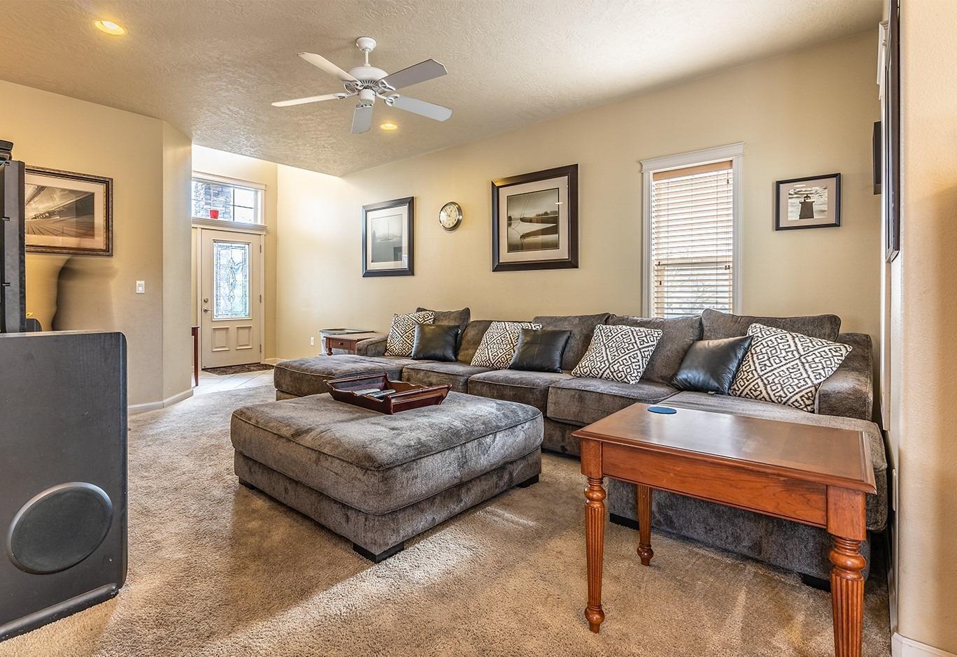 2160 Crestbrook Road, Unit 3 Medford, OR 97504 - Photo 2 of 15 Additional Photo