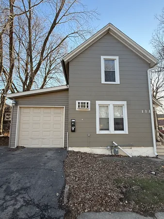$1,450 | 111 Center Avenue, Aurora, IL 60505