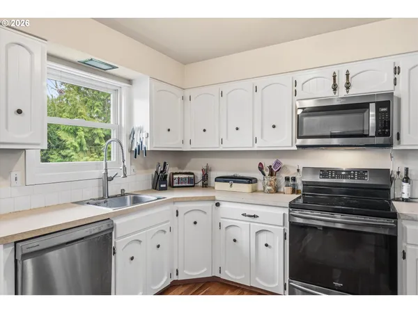 $544,900 | 2024 Southeast Spruce Avenue, Gresham, OR 97080