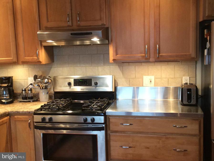 5534 Cassons Neck Road Cambridge, MD 21613 - Photo 17 of 30 Kitchen