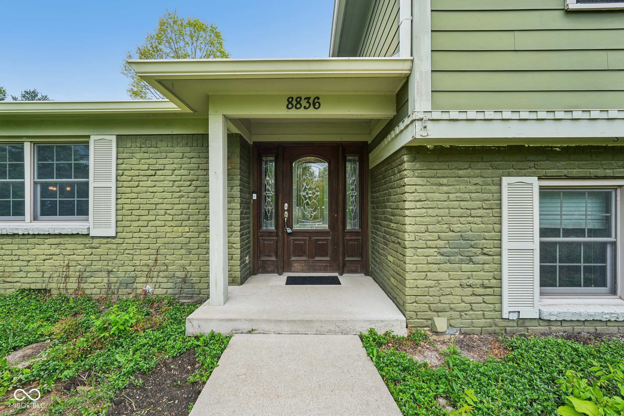8836 Briarclift Road Indianapolis, IN 46256 - Photo 3 of 55 Gallery Image 3