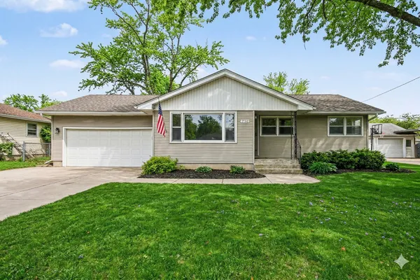 $349,900 | 750 Duncan Drive, Aurora, IL 60506