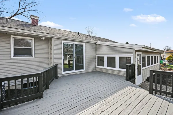 $349,900 | 750 Duncan Drive, Aurora, IL 60506