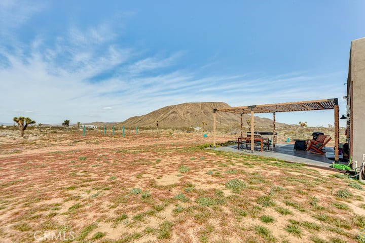 58725 Botkin Road Landers, CA 92285 - Photo 5 of 28