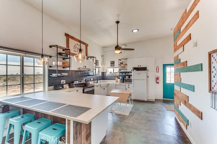 58725 Botkin Road Landers, CA 92285 - Photo 9 of 28