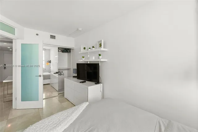 $3,200 | 100 Lincoln Road, Unit 1046, Miami Beach, FL 33139