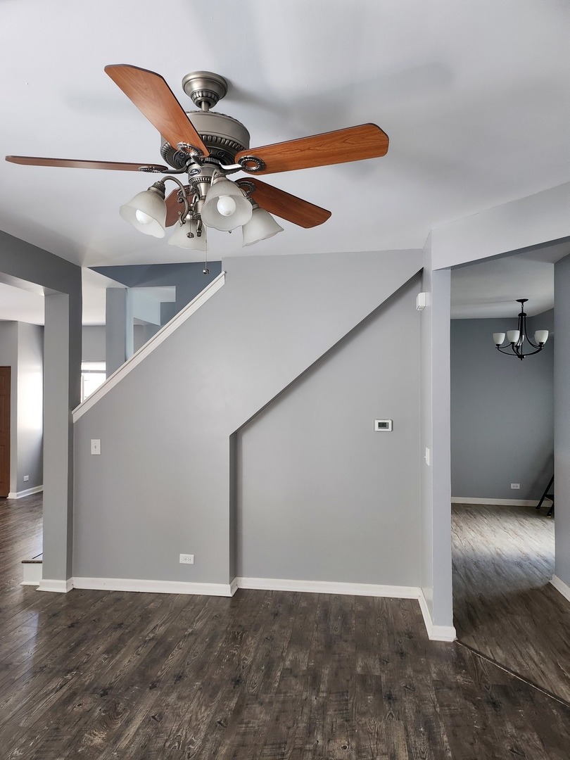 316 East Victoria Circle, Unit 316 North Aurora, IL 60542 - Photo 14 of 54 a view of an empty room