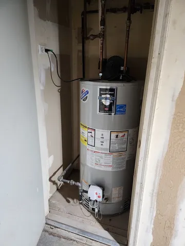 $265,000 | 316 East Victoria Circle, Unit 316, North Aurora, IL 60542