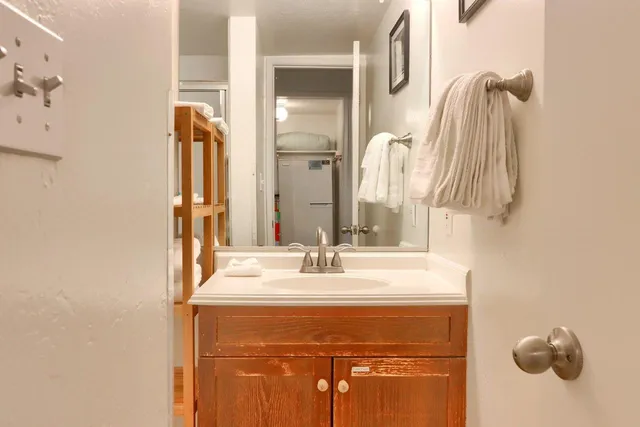 $599,000 | 7540 Henness Circle, Unit B210, Yosemite West, CA 95389