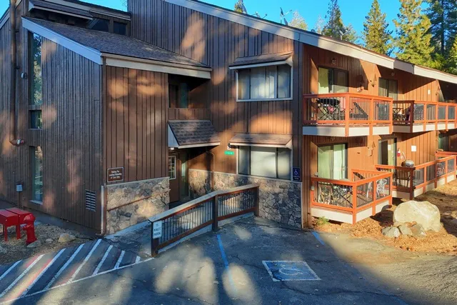 $599,000 | 7540 Henness Circle, Unit B210, Yosemite West, CA 95389