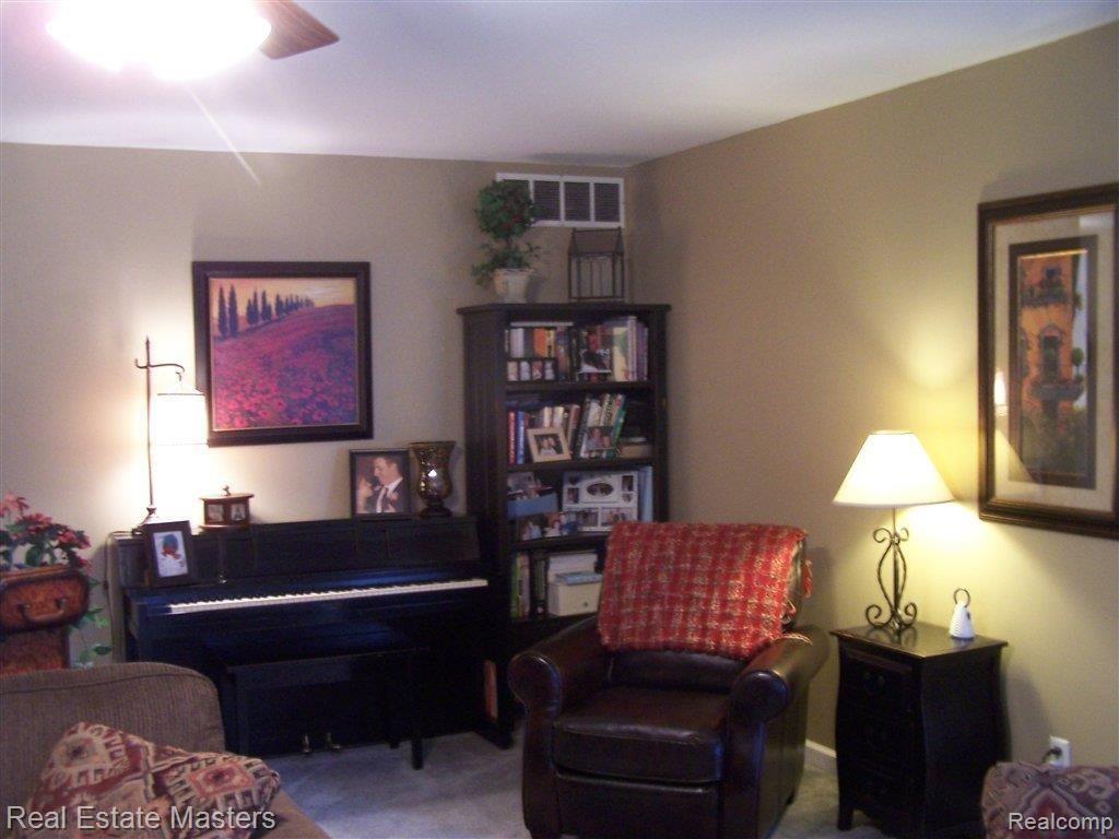ANGUS3567 005.jpg