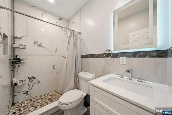 $3,100 | 31 Park Avenue, Unit 1, Dumont, NJ 07628