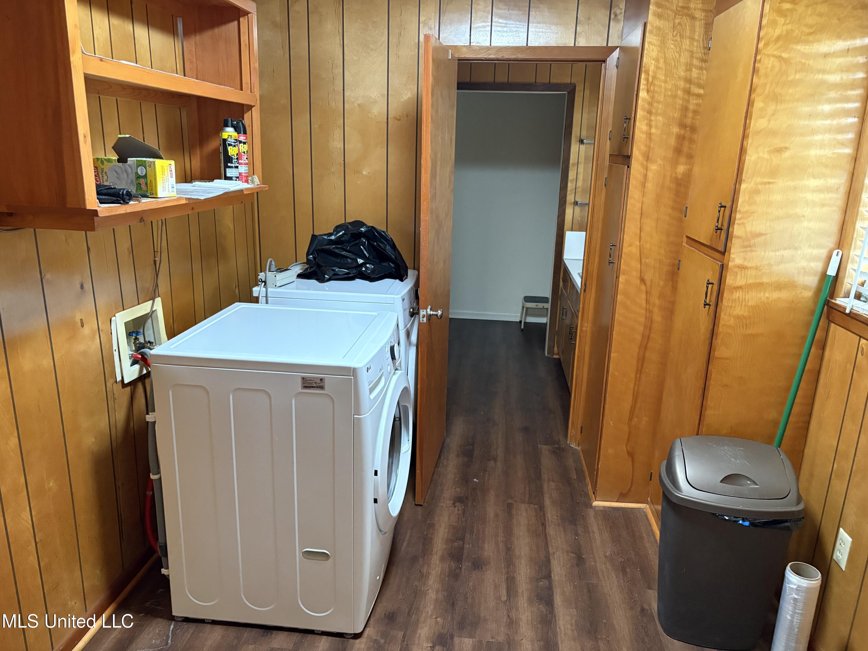 299 Bismark Road Jayess, MS 39641 - Photo 4 of 28 IMG_2449