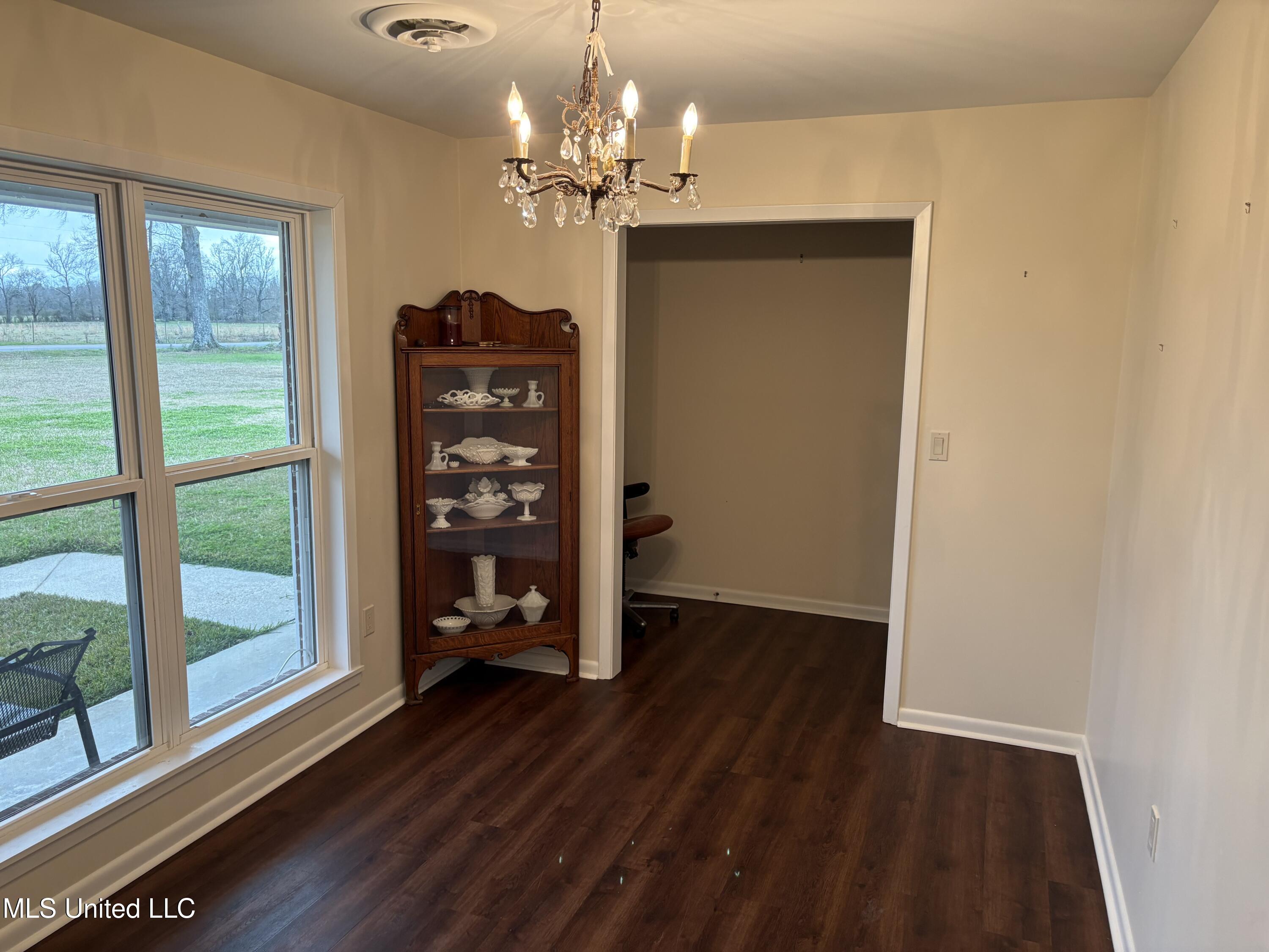 299 Bismark Road Jayess, MS 39641 - Photo 5 of 28 IMG_2451