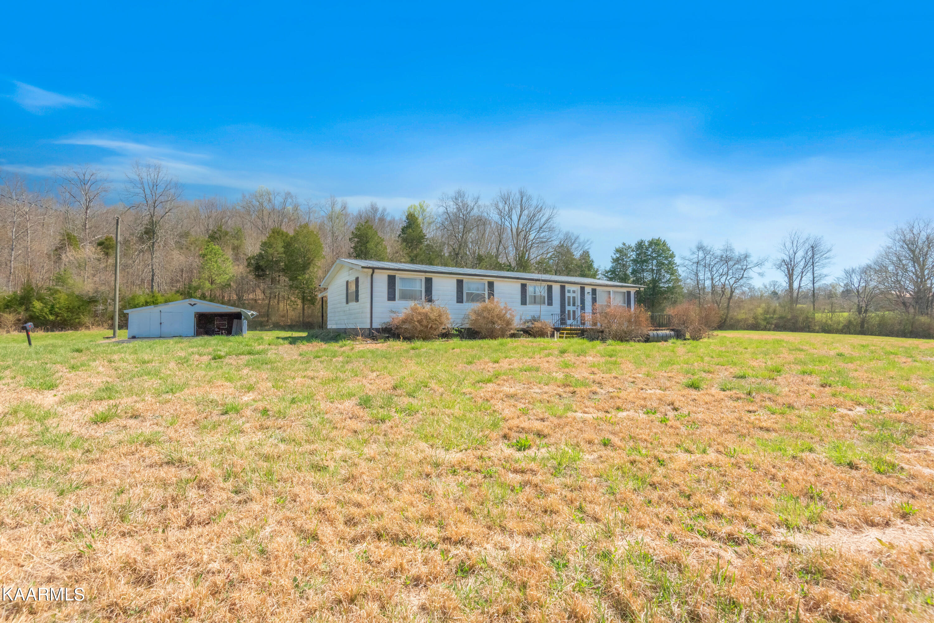 1605 Sweetwater Road Philadelphia, TN 37846 - Photo 8 of 23 1605 Sweetwater Road-16