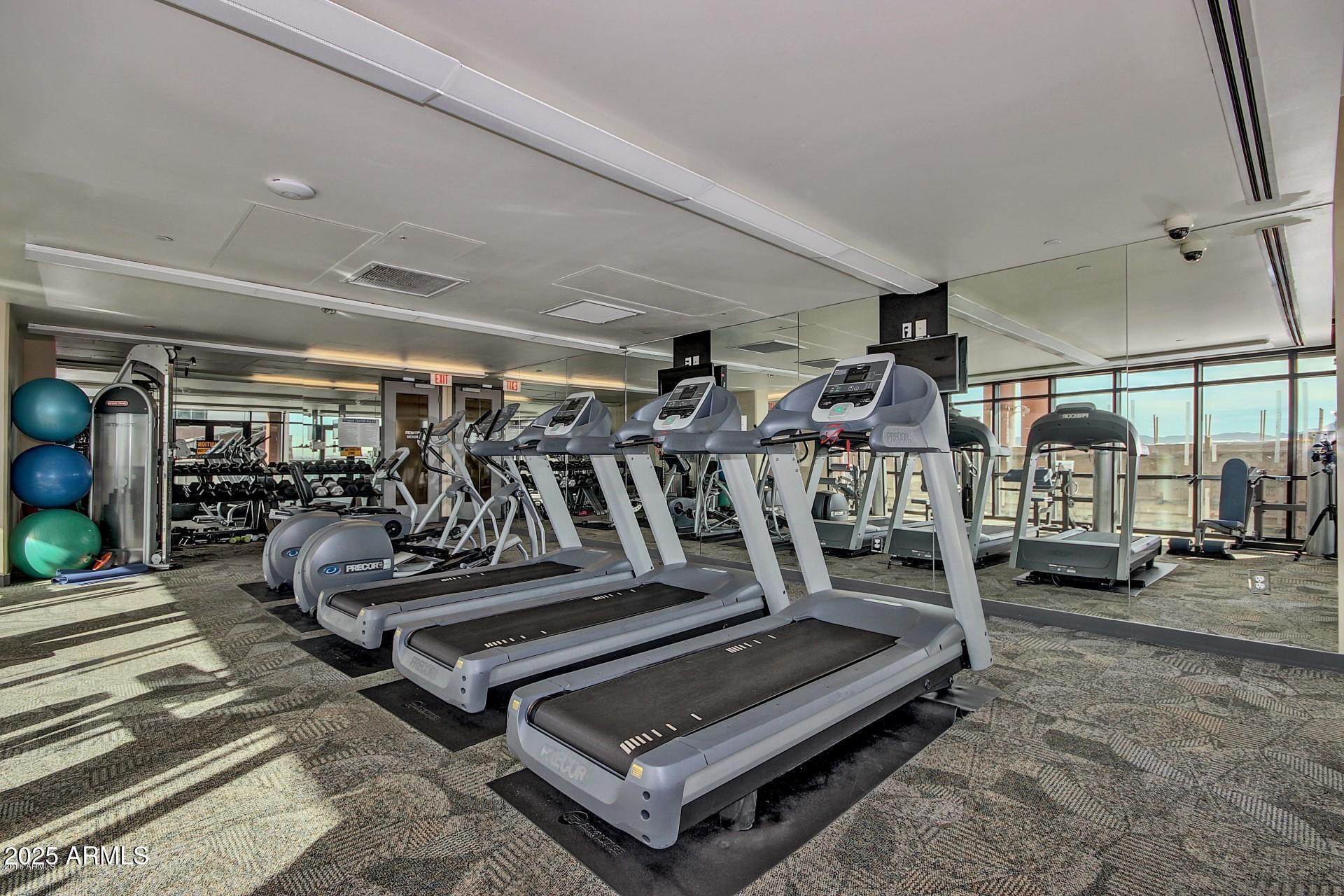310 South 4th Street, Unit 908 Phoenix, AZ 85004 - Photo 28 of 44 a view of gym