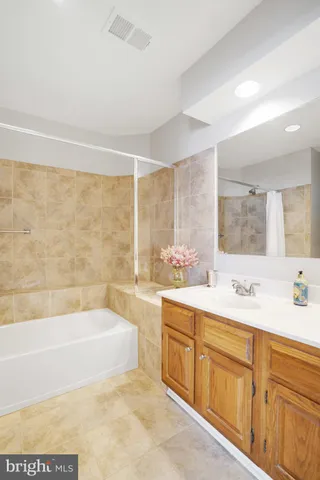 $365,000 | 7711 Lafayette Forest Drive, Unit 22, Annandale, VA 22003