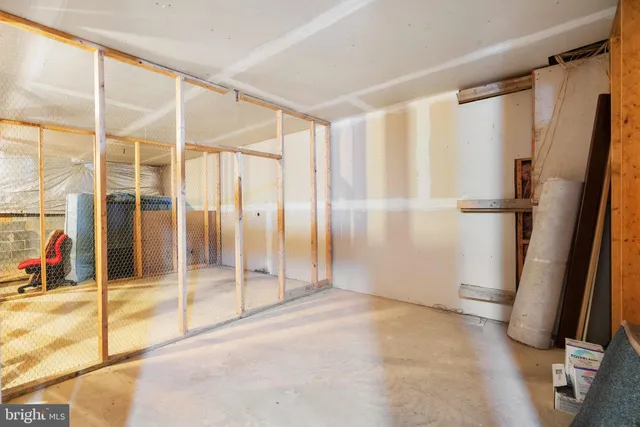 $365,000 | 7711 Lafayette Forest Drive, Unit 22, Annandale, VA 22003