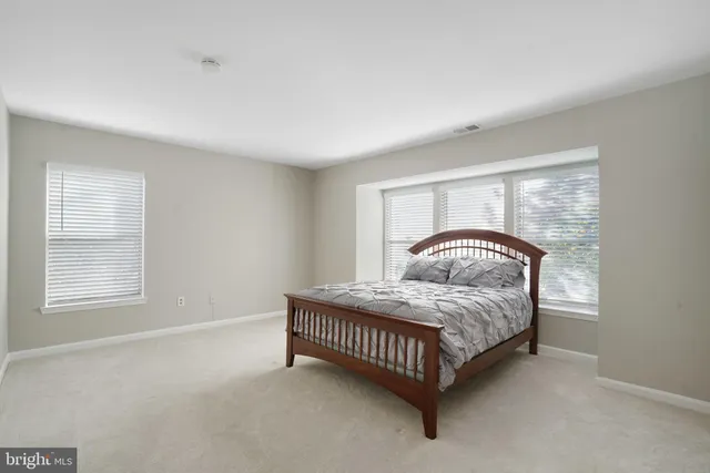 $365,000 | 7711 Lafayette Forest Drive, Unit 22, Annandale, VA 22003