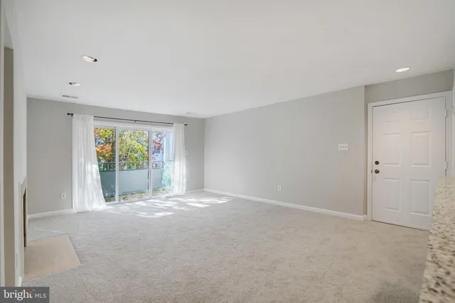 $365,000 | 7711 Lafayette Forest Drive, Unit 22, Annandale, VA 22003