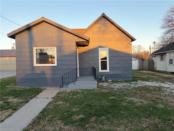 $119,500 | 513 1st Street, Osawatomie, KS 66064