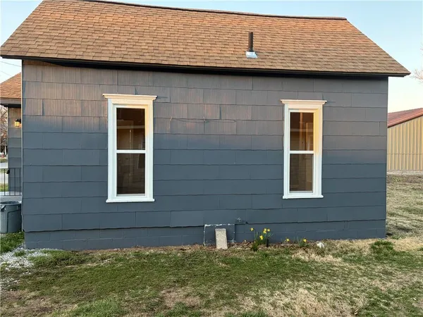 $119,500 | 513 1st Street, Osawatomie, KS 66064