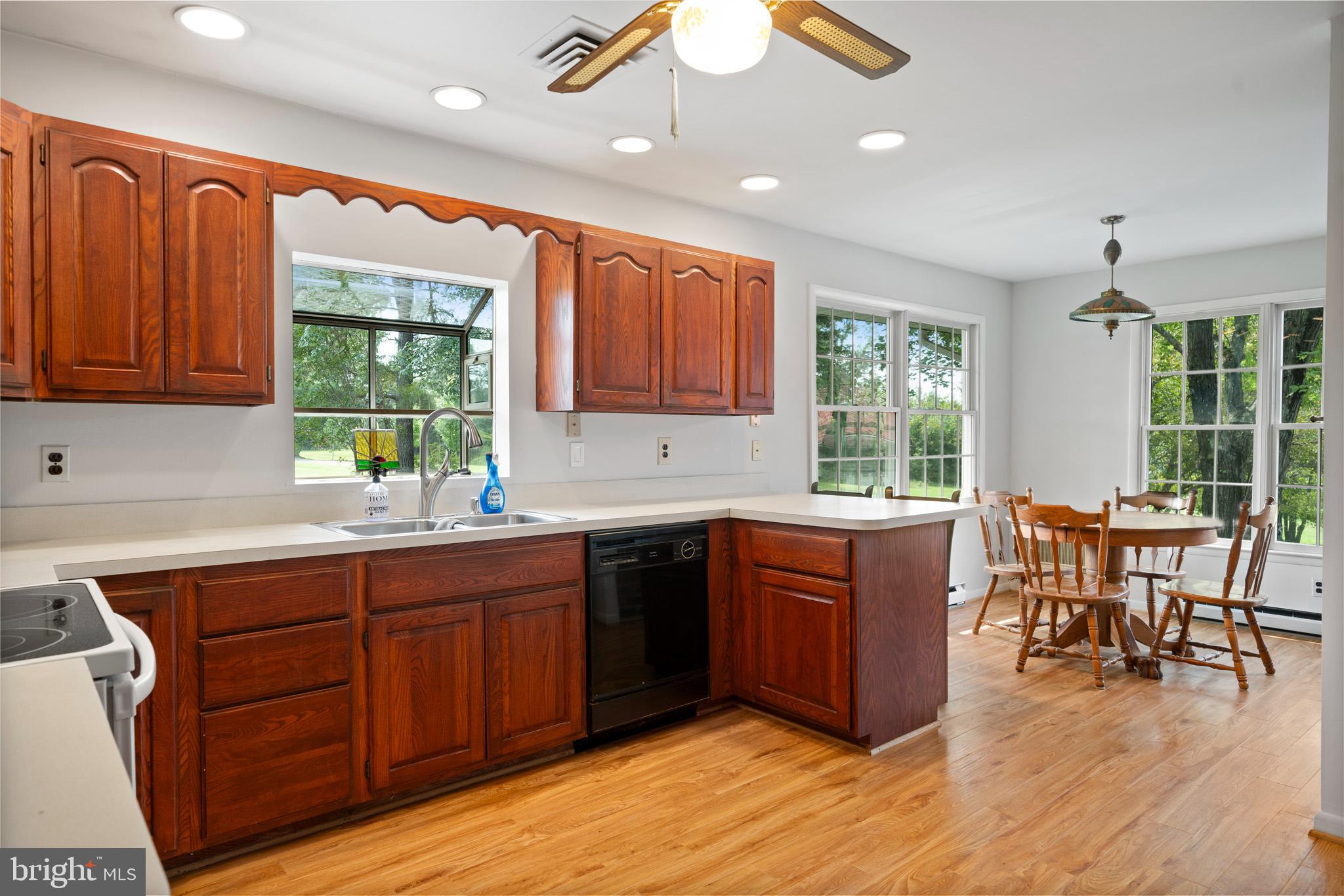 3521 Accokeek Road Waldorf, MD 20601 - Photo 11 of 70 Kitchen