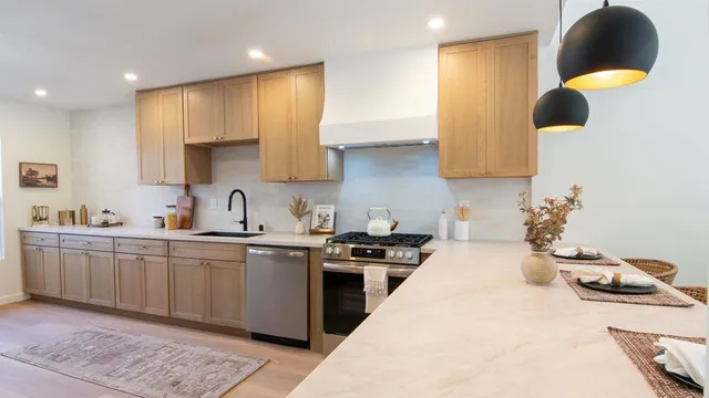 $1,149,900 | 15662 Via Calanova, San Diego, CA 92128