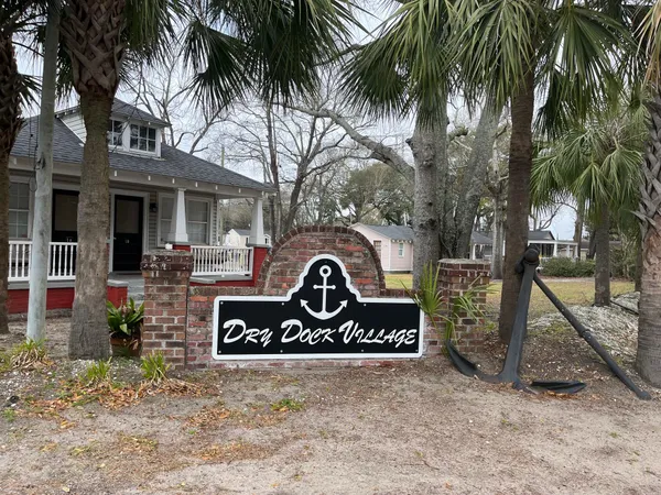 $1,600 | 3722 Tim Street, North Charleston, SC 29405