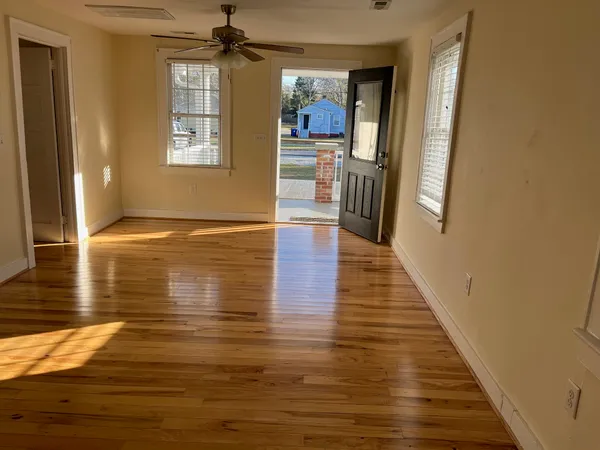 $1,600 | 3722 Tim Street, North Charleston, SC 29405