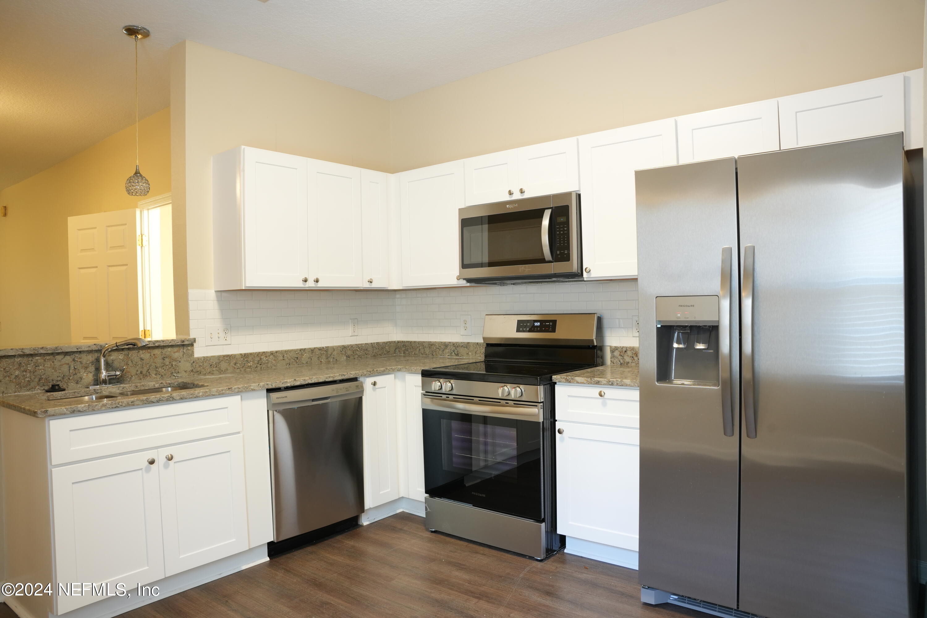 7946 Melvin Road Jacksonville, FL 32210 - Photo 3 of 9 Melvin Rd Kitchen Photo