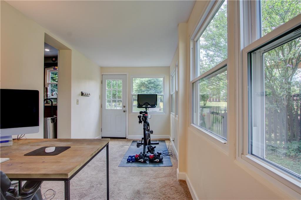 520 Old Farm Road Pittsburgh, PA 15234 - Photo 11 of 25